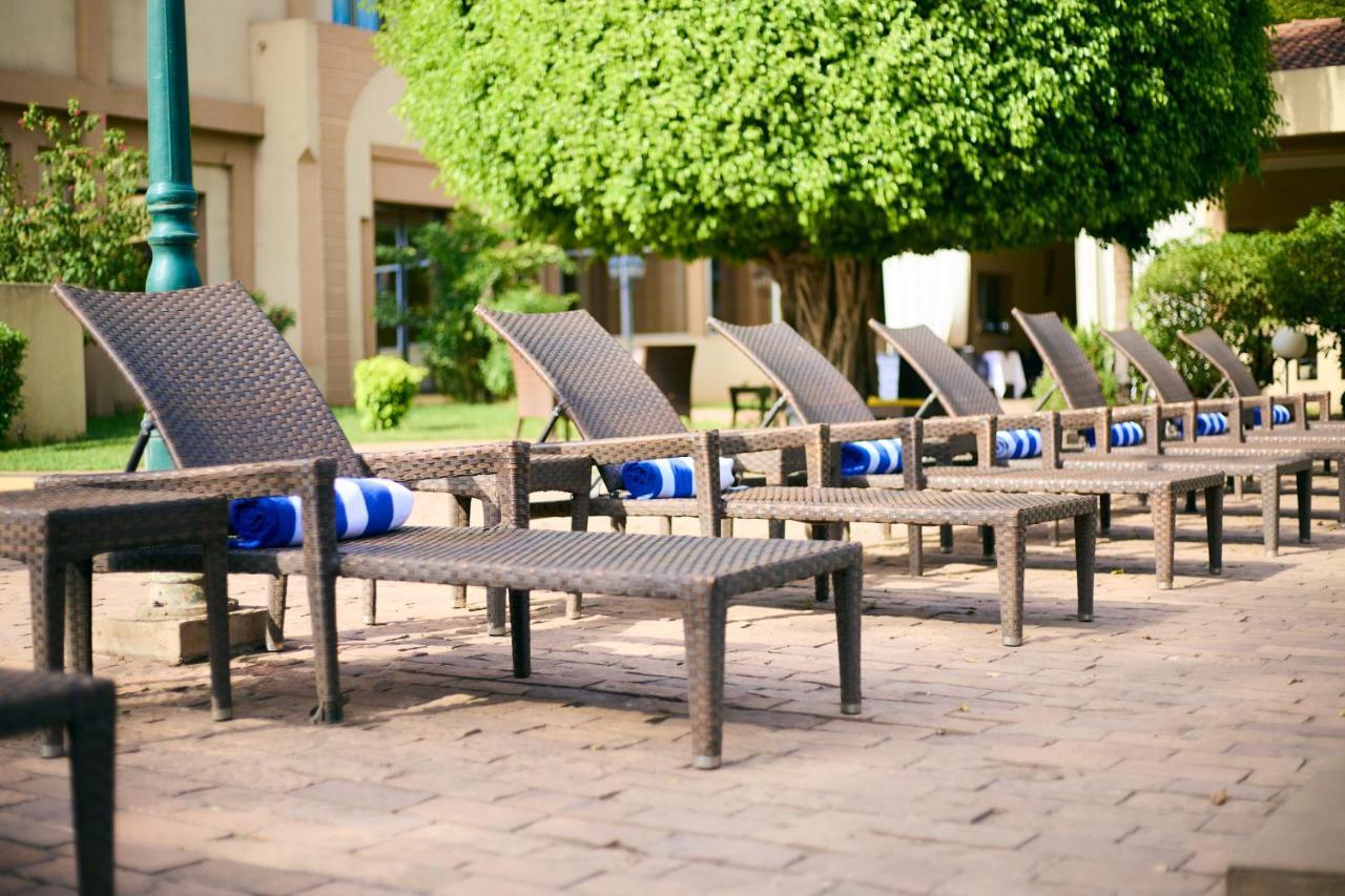 Dunia Hotel Bamako Centre Екстер'єр фото